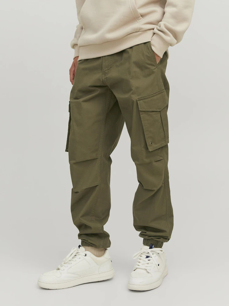 Utility-inspired style with multiple pockets, adjustable fits, and durable fabrics — perfect for modern streetwear brands.