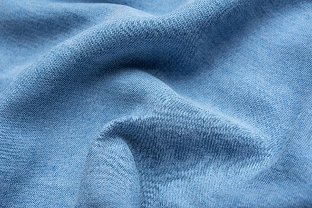 Enzyme-washed finish