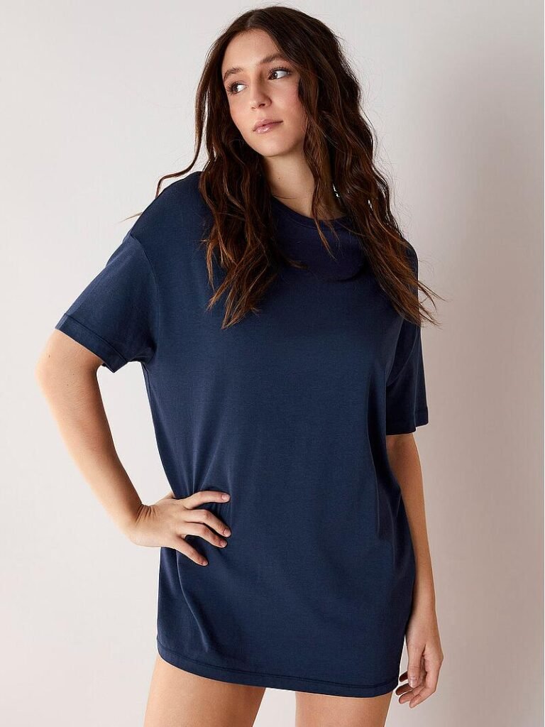 Drop-Shoulder Relaxed Oversized Tee