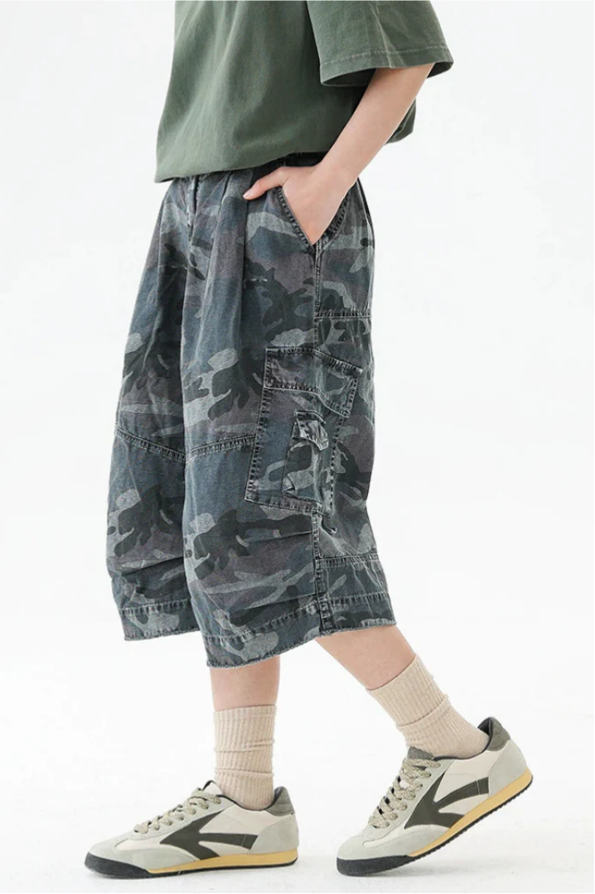 Baggy camo denim cargo shorts featuring a relaxed fit, durable denim fabric, and functional side cargo pockets. Designed for comfort and everyday casual wear.
