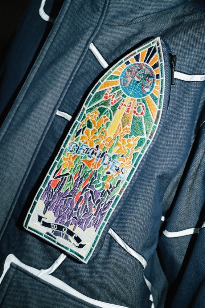 Who Decides War Logo