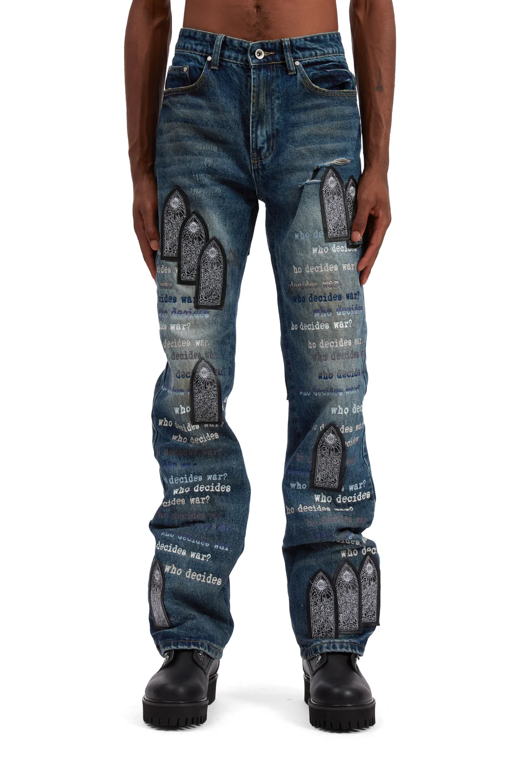 Decides War Jeans