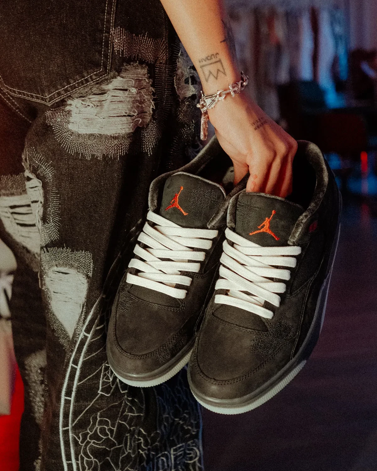 Decides War Jordan